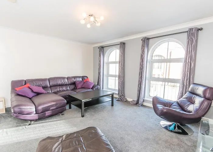 Town Or Country - Jessie Terrace House